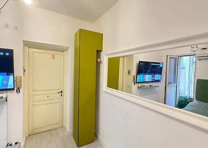 Tiny Elephant Mini In * Rome